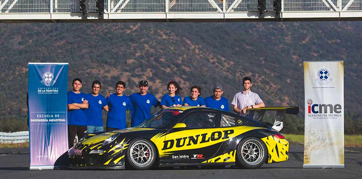 Estudiantes FICA UFRO fueron parte de la última fecha del campeonato 2021 Porsche Carrera Cup Chile